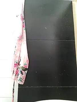 Snapshot of Yuli_Mars chatting on 10, 9, 2025 Yuli Mars online show from 10, 9, 2025