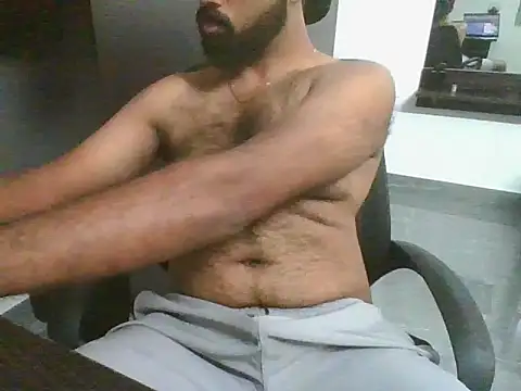 lovelyakash69 online show from 18, 9, 2025