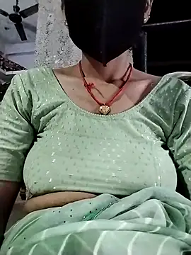 Snapshot of Soniy-Maax chatting on 6, 10, 2025 Soniy-Maax online show from 6, 10, 2025