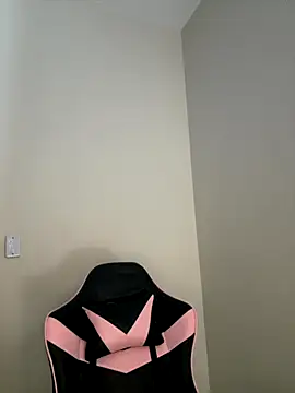 Snapshot of Manu_2002_ chatting on 5, 11, 2025 Manu 2002 online show from 5, 11, 2025