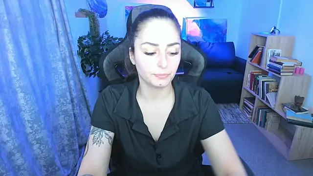 ValeriiMills online show from 2, 4, 2026