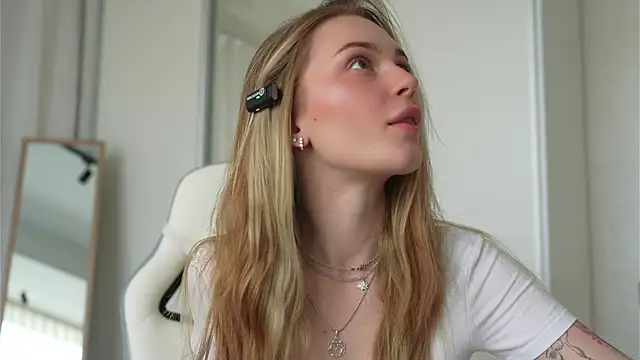 Snapshot of Cyberheart_ chatting on 20, 3, 2025 Cyberheart online show from 20, 3, 2025