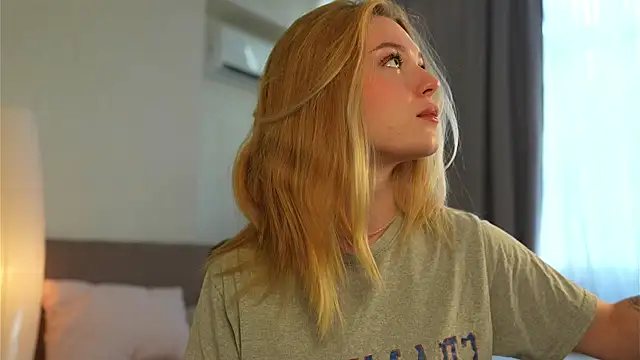 Snapshot of Cyberheart_ chatting on 2, 10, 2025 Cyberheart online show from 2, 10, 2025