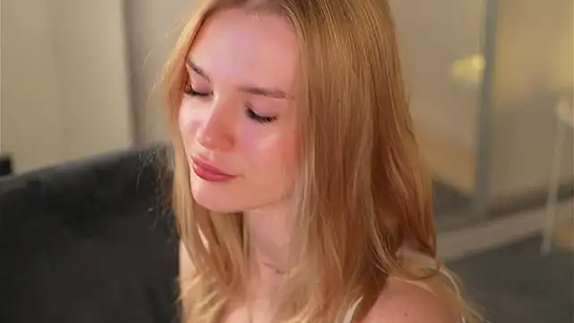 Snapshot of Cyberheart_ chatting on 5, 11, 2025 Cyberheart online show from 5, 11, 2025