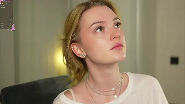 Snapshot of Cyberheart_ chatting on 14, 11, 2025 Cyberheart online show from 14, 11, 2025