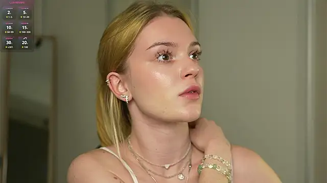 Snapshot of Cyberheart_ chatting on 26, 11, 2025 Cyberheart online show from 26, 11, 2025