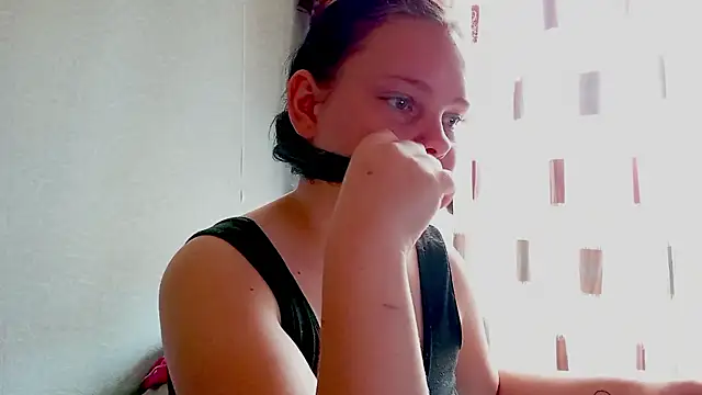 SweetPiggyx online show from 4, 8, 2026