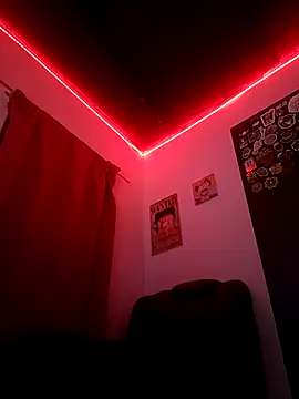 Chris  Jones online show from 6, 10, 2025