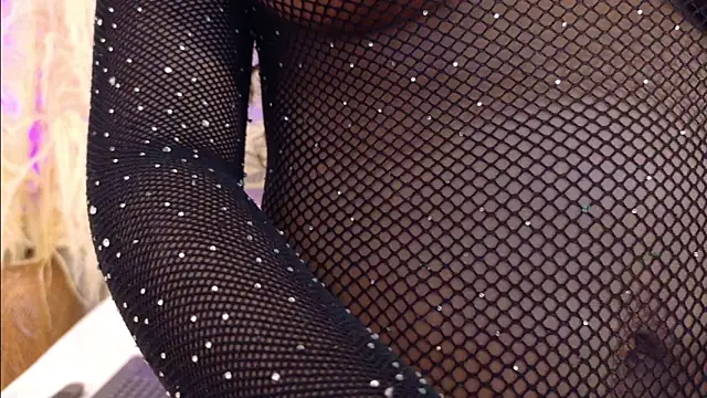 RachelStonne online show from 6, 10, 2025