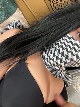 QueenLujaine online show from 17, 1, 2026