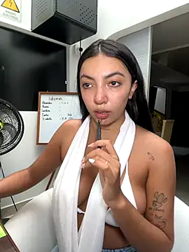 ImAshley1 online show from 4, 10, 2025