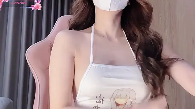 Snapshot of yiyi-chin chatting on 15, 10, 2025 yiyi-chin online show from 15, 10, 2025