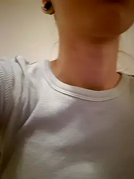 Snapshot of AlessiaCroft chatting on 9, 9, 2025 AlessiaCroft online show from 9, 9, 2025