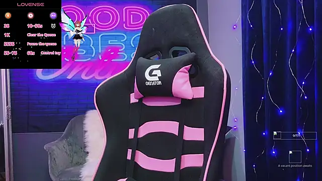 Snapshot of AlessiaCroft chatting on 30, 10, 2025 AlessiaCroft online show from 30, 10, 2025