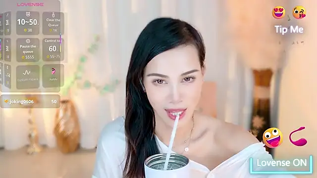 Snapshot of LunaBelle1984 chatting on 23, 9, 2025 LunaBelle1984 online show from 23, 9, 2025