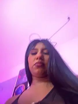 Snapshot of Emmily_Vargas chatting on 20, 9, 2025 Emmily Vargas online show from 20, 9, 2025