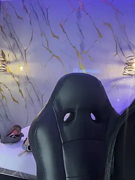 Kariina  69 online show from 9, 4, 2026