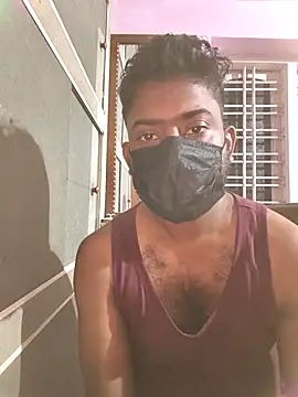 Snapshot of UrbanUtopia chatting on 11, 11, 2025 UrbanUtopia online show from 11, 11, 2025