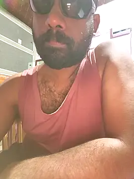 Snapshot of UrbanUtopia chatting on 27, 11, 2025 UrbanUtopia online show from 27, 11, 2025