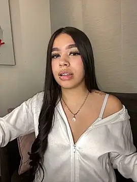 Cristina pinkk online show from 4, 11, 2025