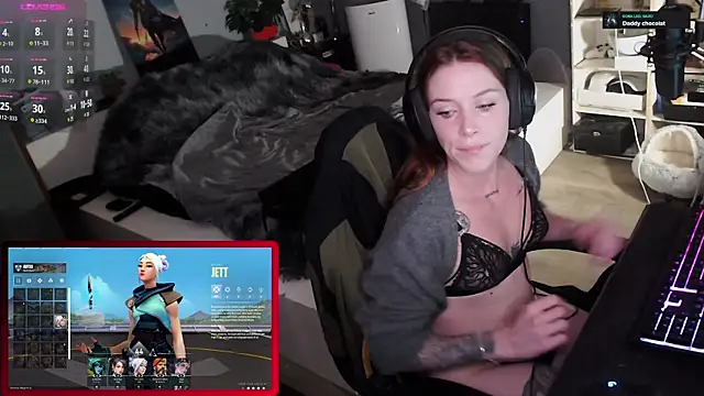 Snapshot of Horny_Makima chatting on 8, 10, 2025 Horny Makima online show from 8, 10, 2025