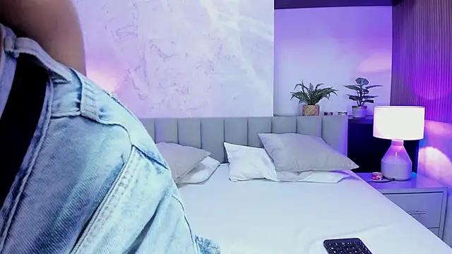 Snapshot of AlissaJoness chatting on 15, 9, 2025 AlissaJoness online show from 15, 9, 2025