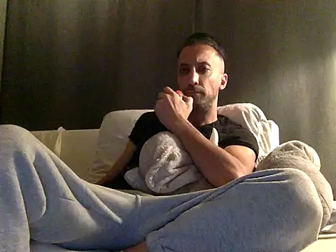 who am i x404 online show from 14, 10, 2025