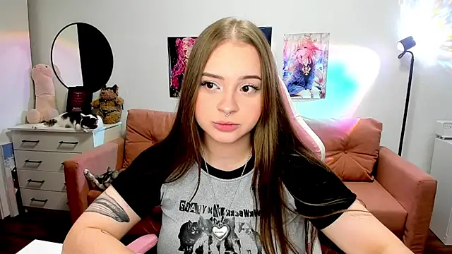 mistress lain online show from 26, 9, 2025