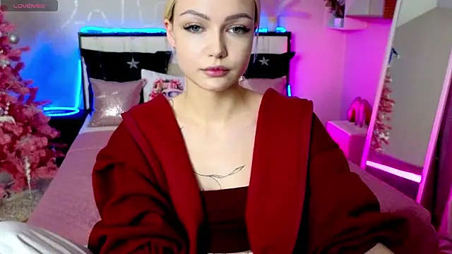 LinaLirian online show from 13, 12, 2025