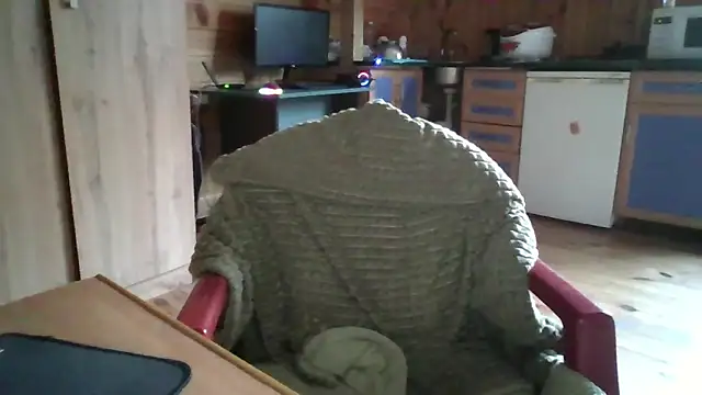 Snapshot of Little_shygirl chatting on 24, 9, 2025 Little shygirl online show from 24, 9, 2025