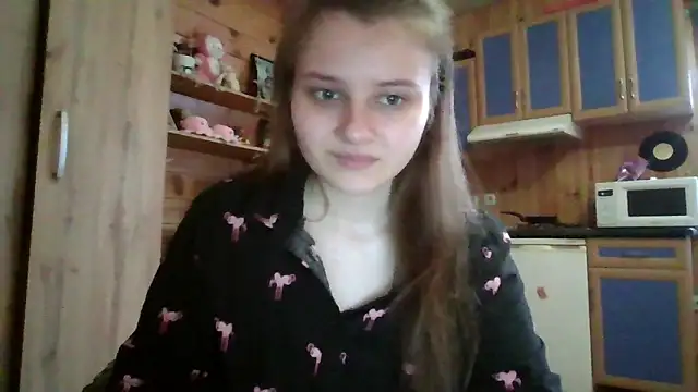 Snapshot of Little_shygirl chatting on 23, 11, 2025 Little shygirl online show from 23, 11, 2025