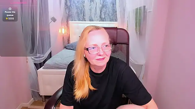 Snapshot of Karen_Villis chatting on 3, 8, 2026 Karen Villis online show from 3, 8, 2026