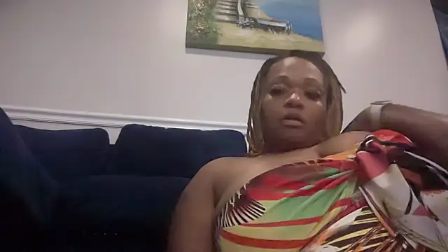 Snapshot of RoyalQueen2u chatting on 31, 5, 2026 RoyalQueen2u online show from 31, 5, 2026