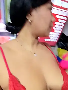 Snapshot of kalifa3210 chatting on 8, 11, 2025 kalifa3210 online show from 8, 11, 2025