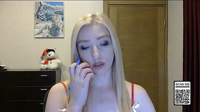 Wild Silk Desire online show from 28, 11, 2025