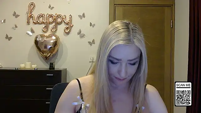 Snapshot of Wild_Silk_Desire chatting on 19, 4, 2026 Wild Silk Desire online show from 19, 4, 2026
