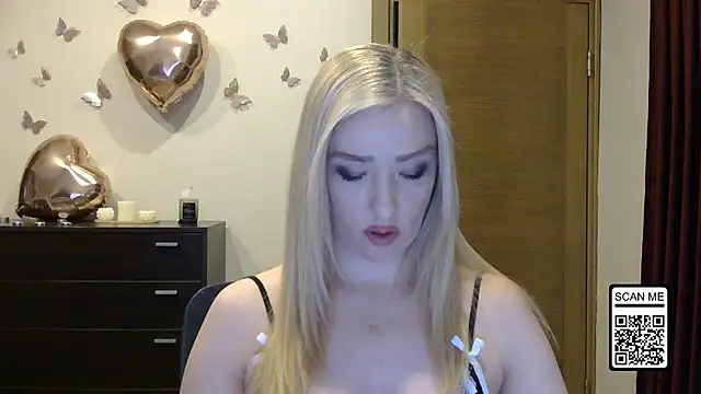 Snapshot of Wild_Silk_Desire chatting on 26, 4, 2026 Wild Silk Desire online show from 26, 4, 2026