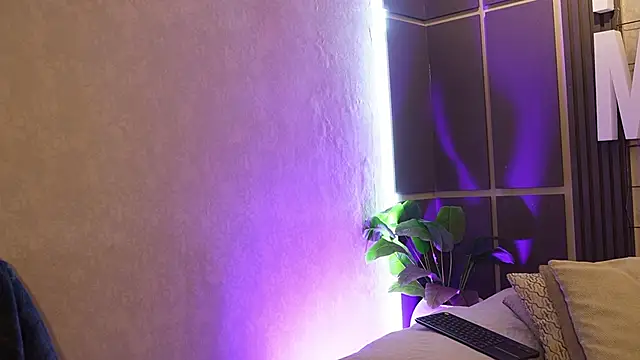 Susan wall online show from 22, 4, 2026