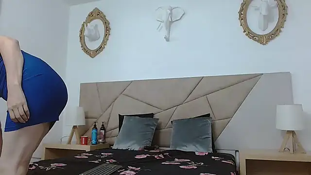 amanda ramirez online show from 10, 9, 2025