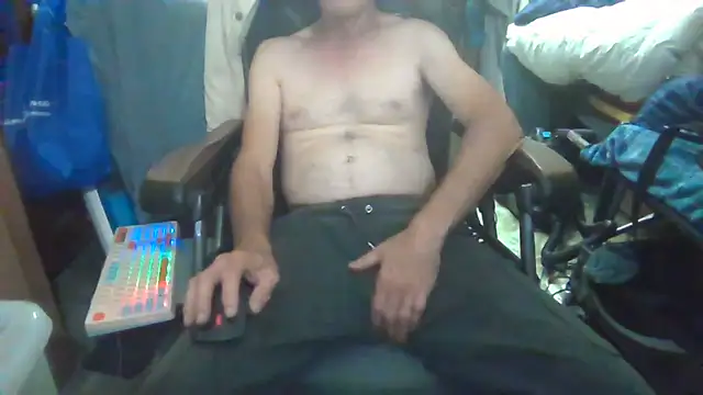 Lovyourpuss online show from 22, 4, 2026