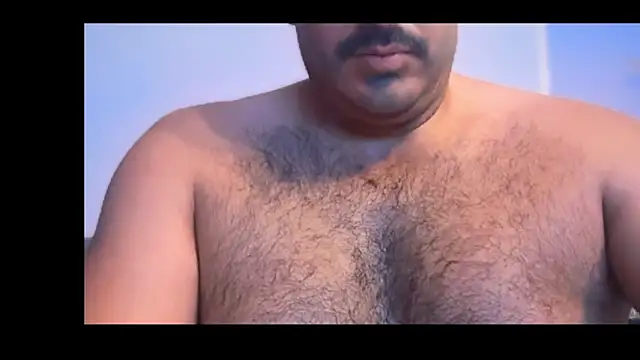 Snapshot of CloudyMuscleBeefy chatting on 10, 9, 2025 CloudyMuscleBeefy online show from 10, 9, 2025