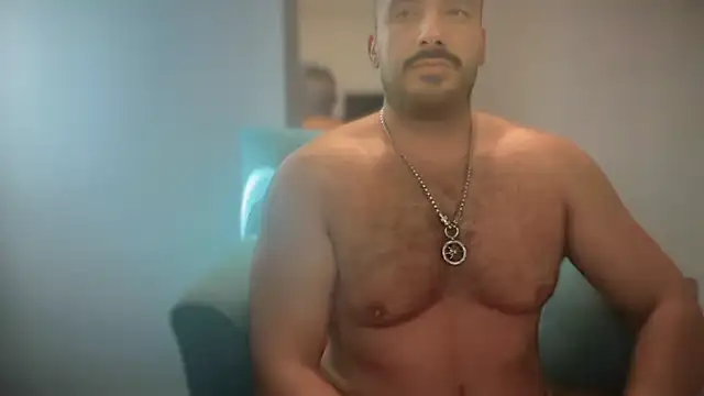 Snapshot of CloudyMuscleBeefy chatting on 6, 10, 2025 CloudyMuscleBeefy online show from 6, 10, 2025