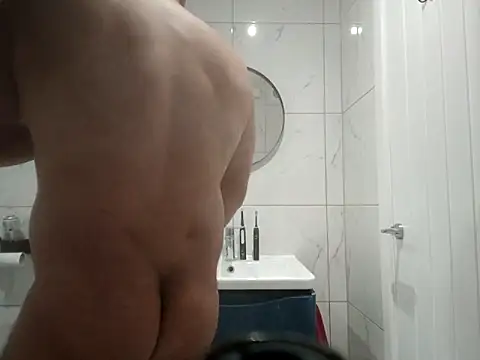 Snapshot of CloudyMuscleBeefy chatting on 10, 10, 2025 CloudyMuscleBeefy online show from 10, 10, 2025