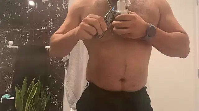 Snapshot of CloudyMuscleBeefy chatting on 24, 10, 2025 CloudyMuscleBeefy online show from 24, 10, 2025