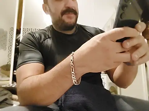 Snapshot of CloudyMuscleBeefy chatting on 26, 10, 2025 CloudyMuscleBeefy online show from 26, 10, 2025