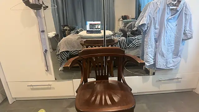 Snapshot of CloudyMuscleBeefy chatting on 25, 11, 2025 CloudyMuscleBeefy online show from 25, 11, 2025