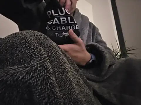 Snapshot of CloudyMuscleBeefy chatting on 16, 12, 2025 CloudyMuscleBeefy online show from 16, 12, 2025