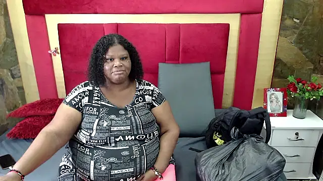 Snapshot of Exoticbigmandy chatting on 16, 10, 2025 Exoticbigmandy online show from 16, 10, 2025
