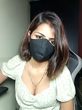 Isha Sax online show from 2, 10, 2025