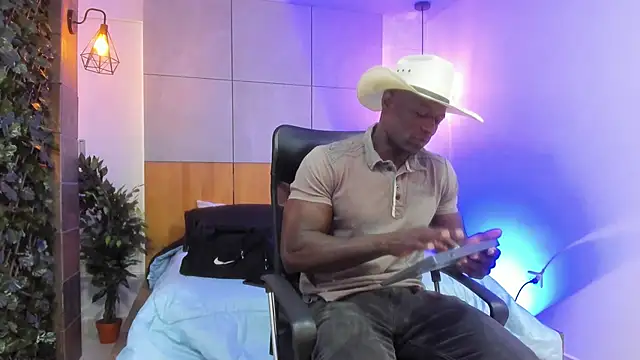 Snapshot of MarcusBlack_ chatting on 23, 9, 2025 MarcusBlack online show from 23, 9, 2025